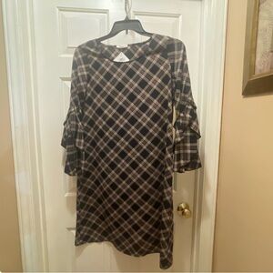 Les Amis Casual Plaid Dress Flutter Sleeve Knee Length Lightweight Size Medium